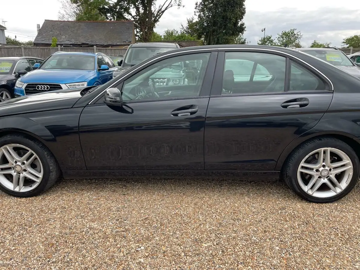 2013-mercedes-benz-c-class-21cdi-c220-cdi-executive-se-170bhp-saloon-4d-7g-tronic-plus-big-3