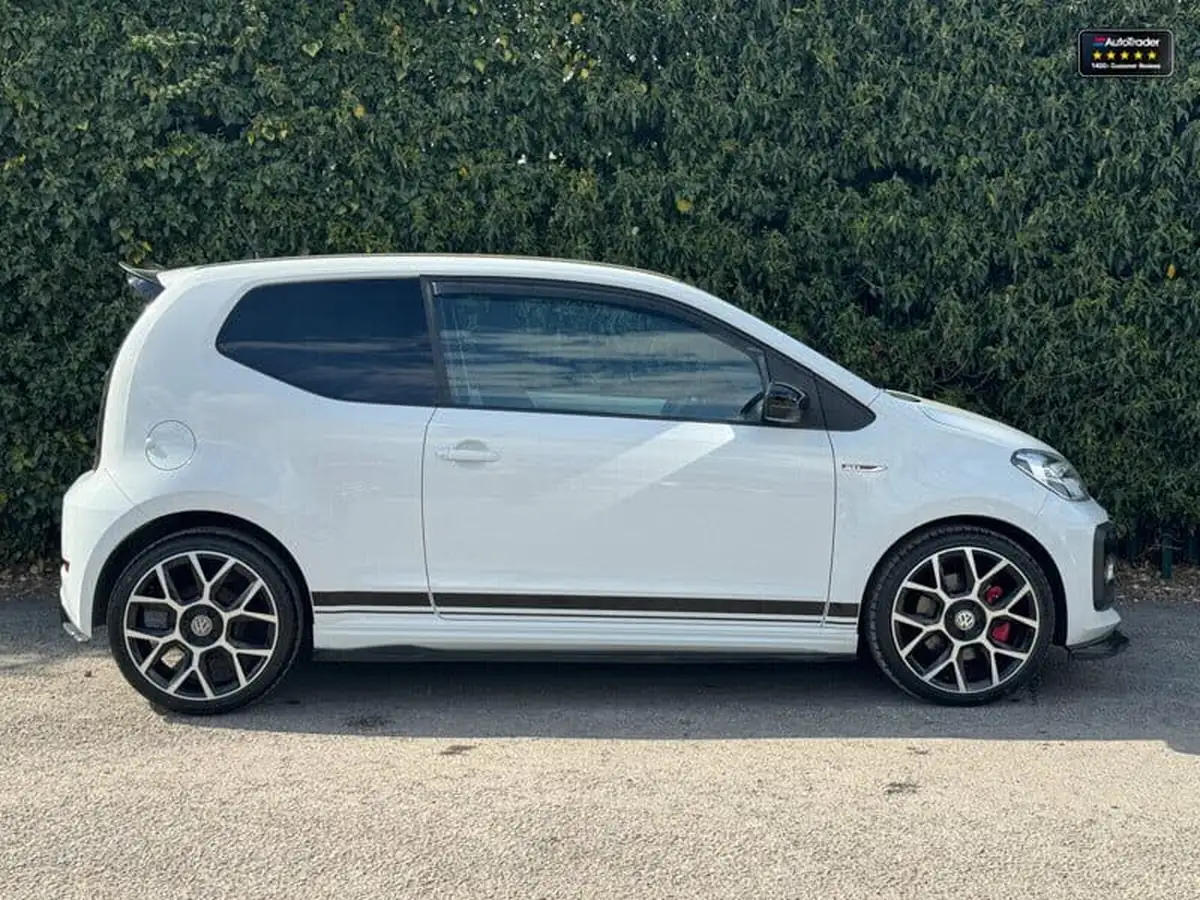 2020-volkswagen-up-10-gti-3d-big-28