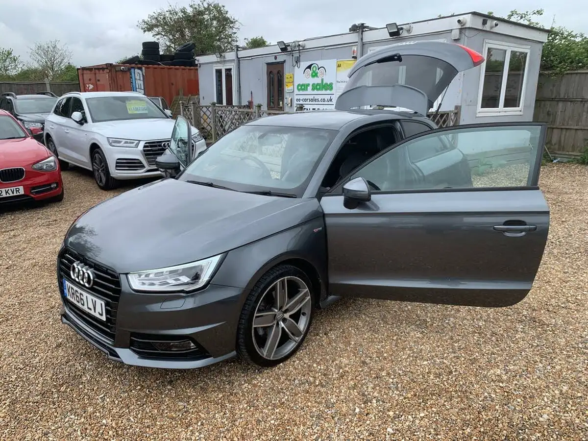 2016-audi-a1-14-tfsi-black-edition-hatchback-3d-s-tronic-big-47