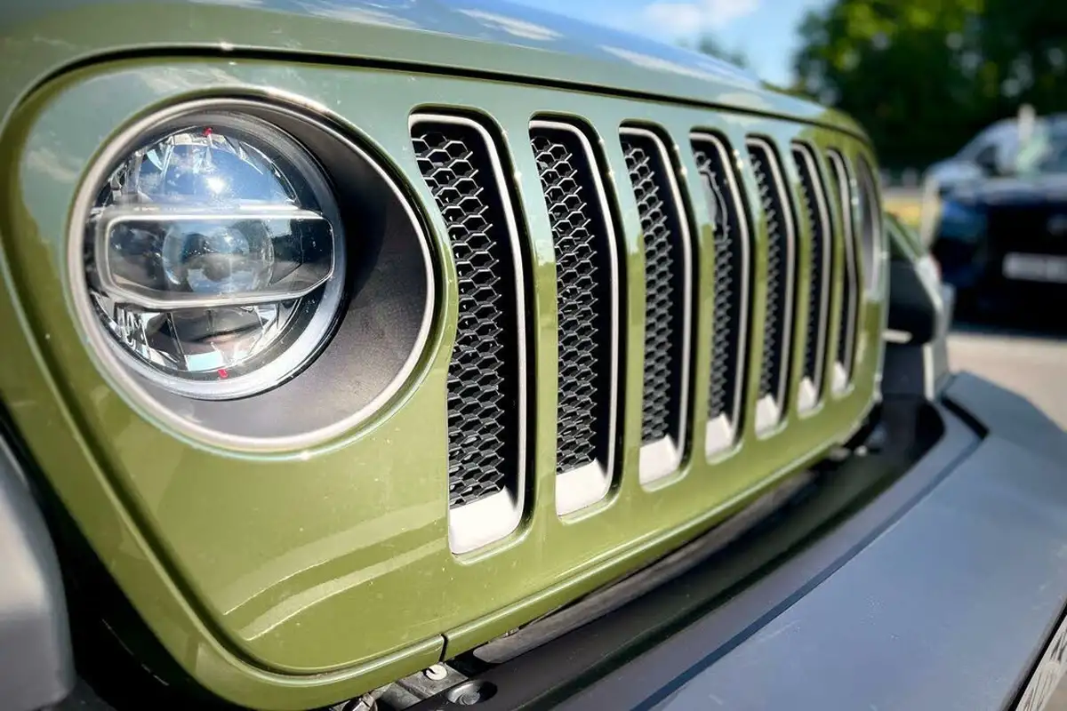 2021-jeep-wrangler-20-gme-80th-anniversary-5d-big-14