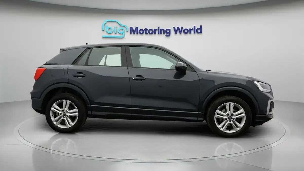 2023-audi-q2-10-30-tfsi-sport-big-7