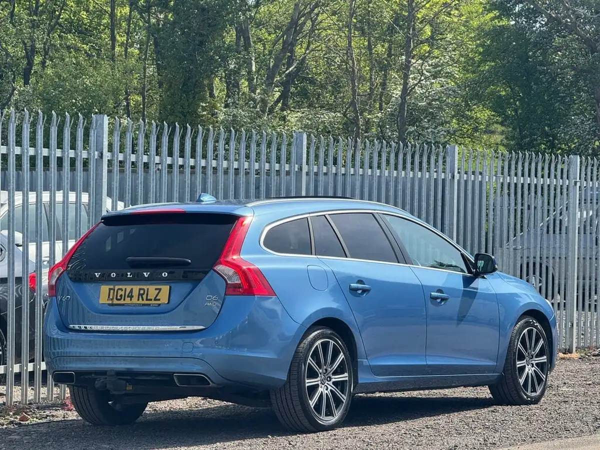 2014-volvo-v60-24td-d6-hybrid-big-6
