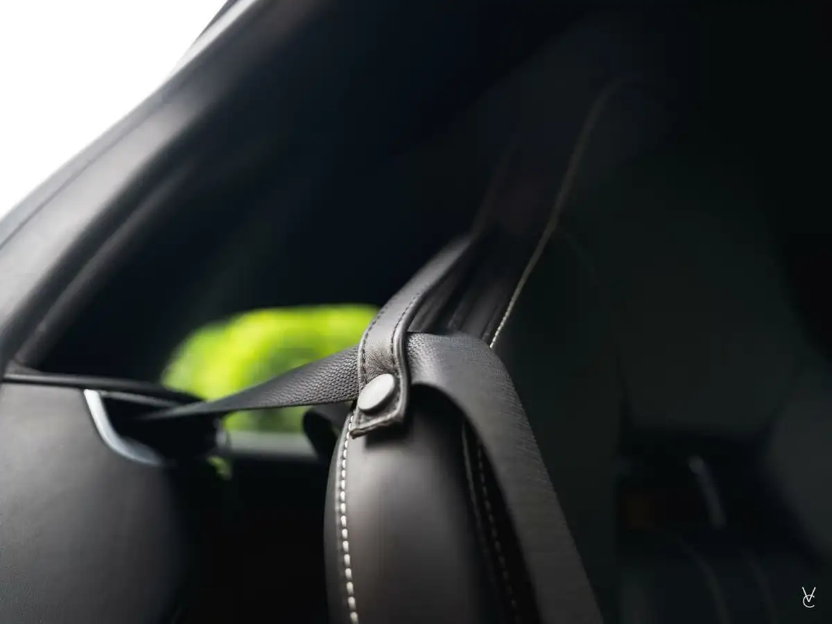2016-mclaren-570s-38-big-13