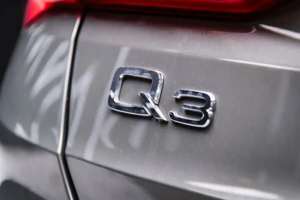 2019-audi-q3-20-40-tfsi-s-line-big-40