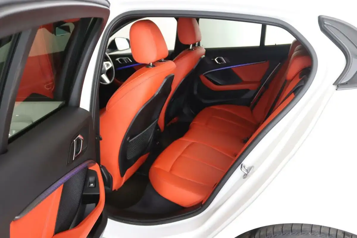 2020-bmw-1-series-20td-118d-m-sport-big-13