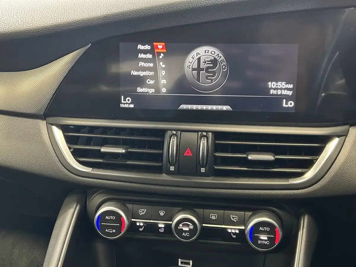 2018-alfa-romeo-giulia-20-veloce-big-40