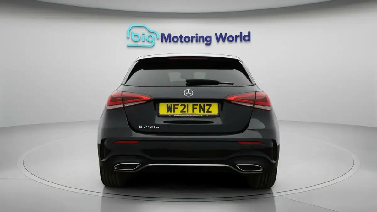 2021-mercedes-benz-a-class-13-a250e-amg-line-hatchback-5d-big-5