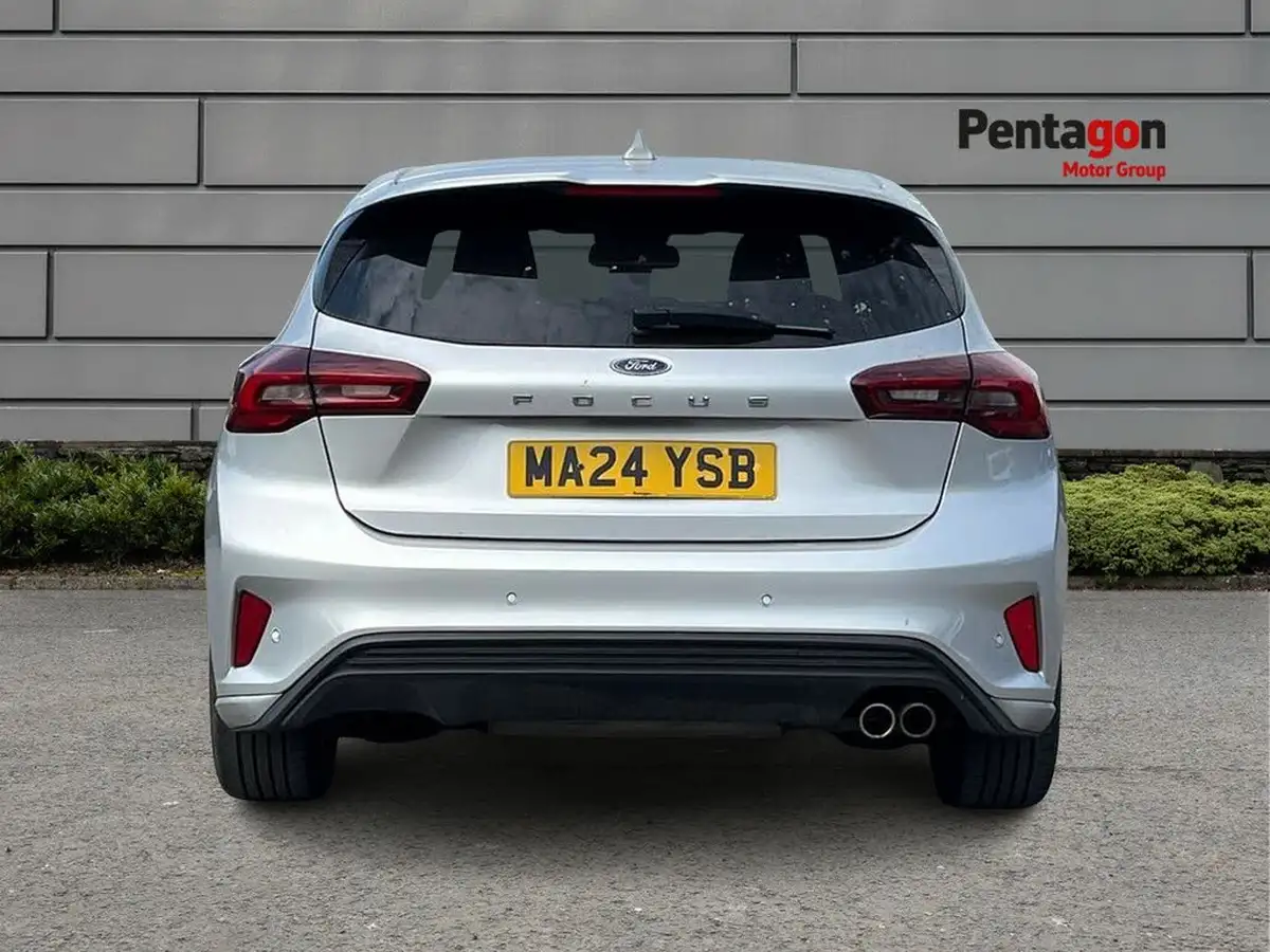 2024-ford-focus-10t-st-line-125ps-hatchback-big-16