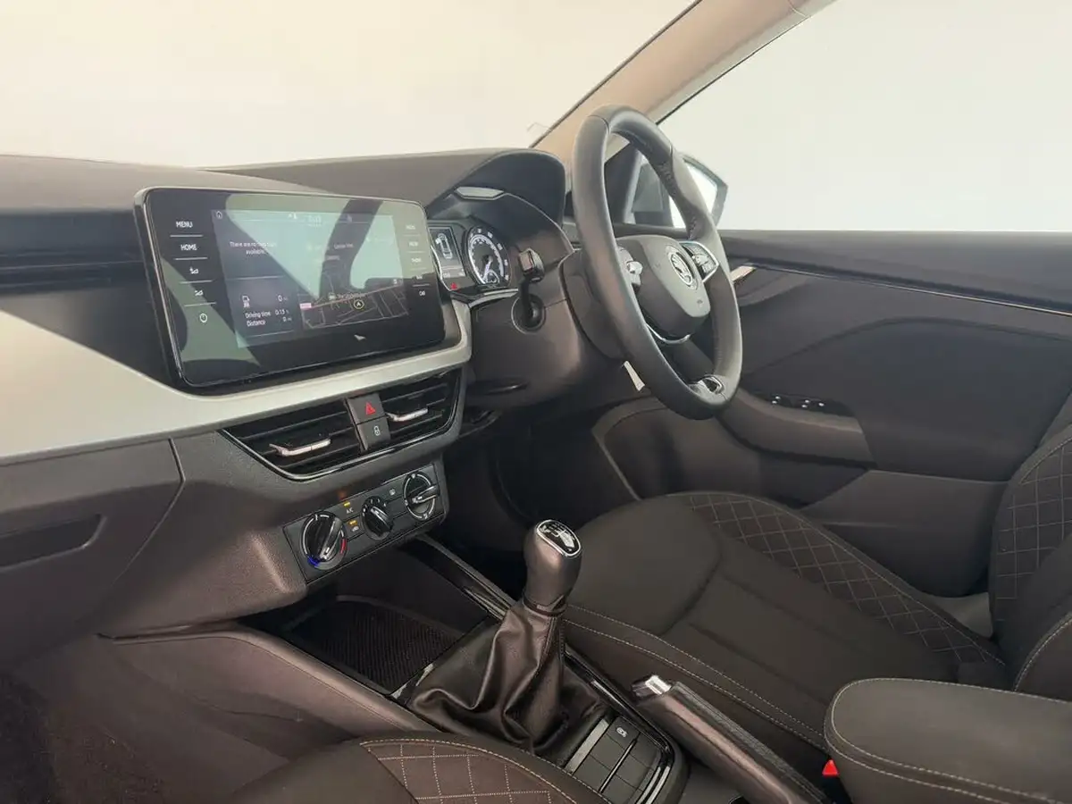 2023-skoda-kamiq-10-tsi-se-drive-110ps-big-8