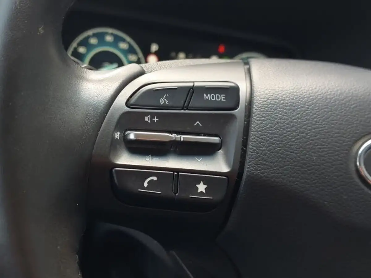2022-hyundai-kona-16-gdi-premium-big-17