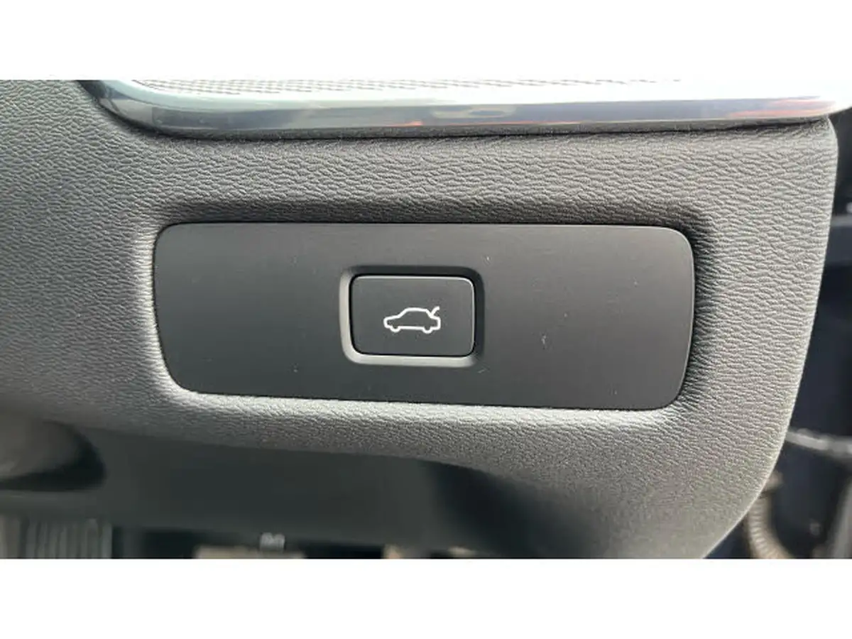 2024-volvo-xc60-20-b5-plus-big-32