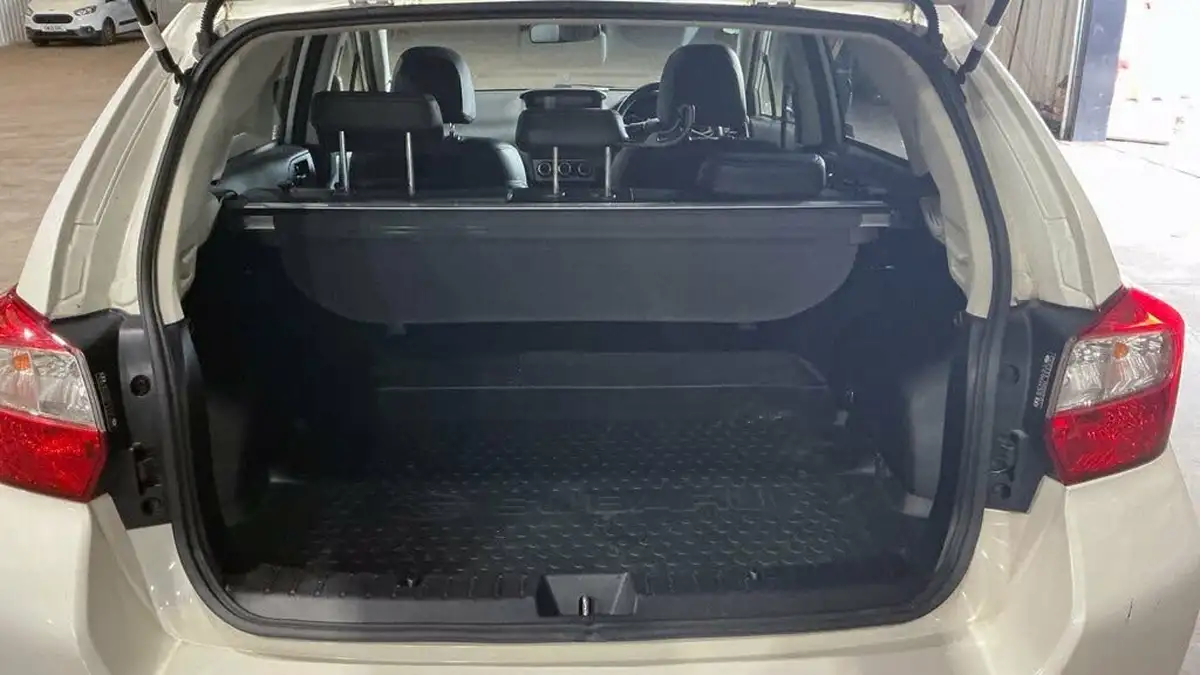 2015-subaru-xv-20d-se-premium-big-9