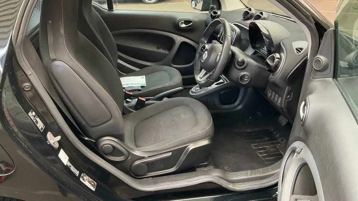 2016-smart-fortwo-10-passion-71bhp-premiumss-coupe-twinamic-big-6