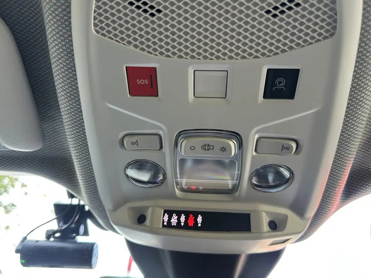 2025-jeep-avenger-12-gse-summit-e-hybrid-48v-auto-big-27