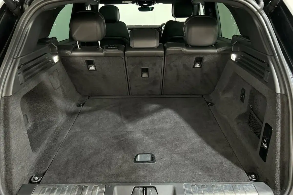 2024-land-rover-range-rover-sport-30-d300-dynamic-se-big-42