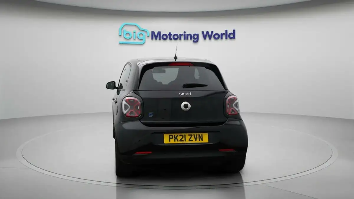 2021-smart-forfour-eq-exclusive-big-6