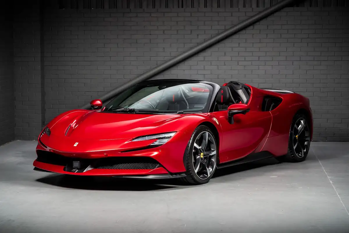 2023-ferrari-sf90-40t-v8-f1-dct-ss-4wd-big-13