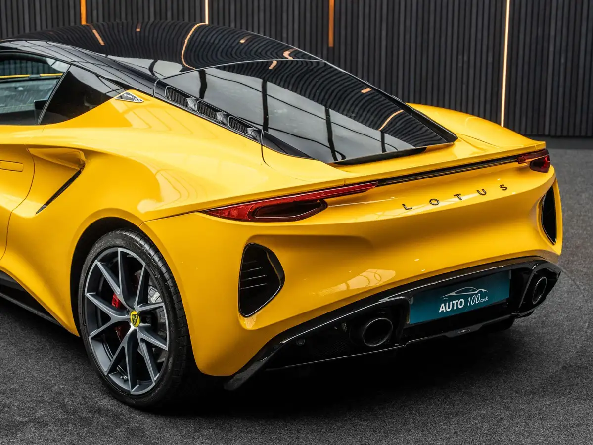 2023-lotus-emira-35-first-edition-v6-big-20