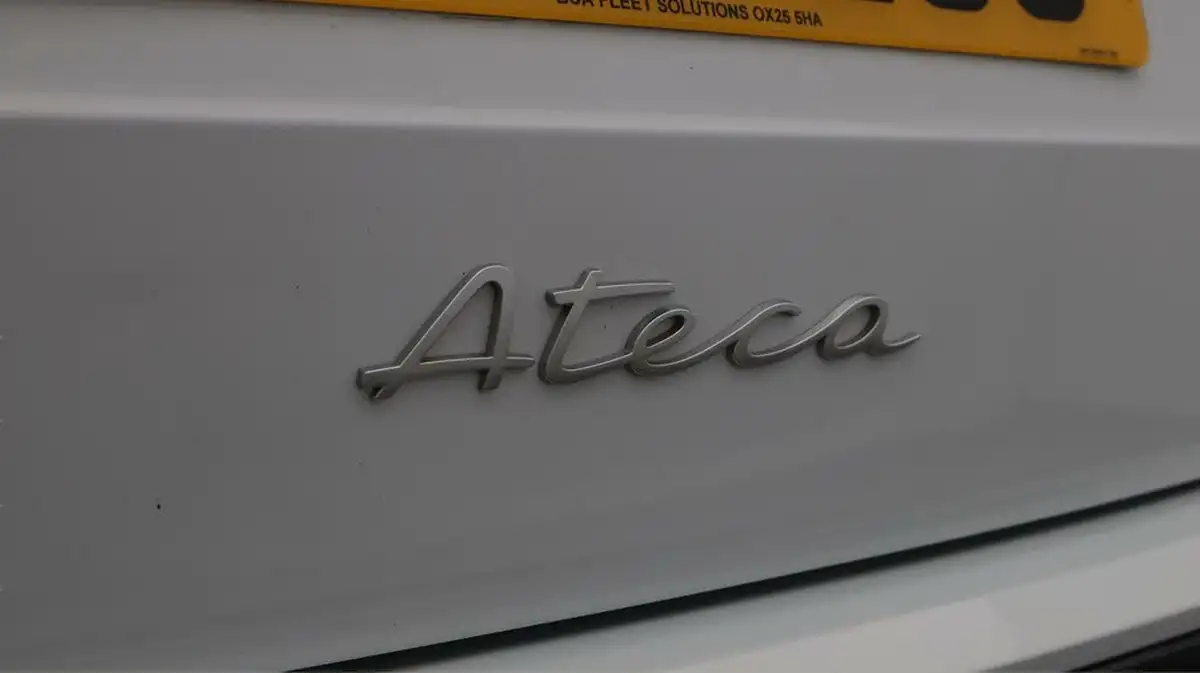 2022-seat-ateca-15-ecotsi-se-technology-big-22