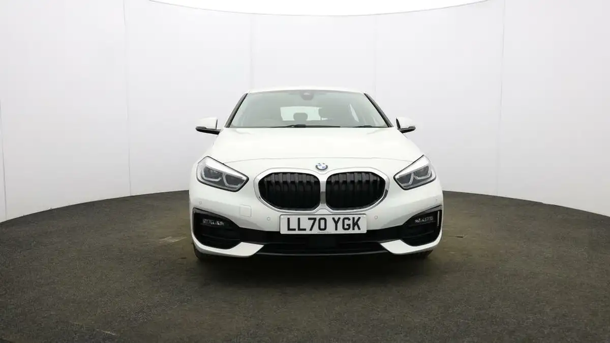 2021-bmw-1-series-20td-120d-xdrive-sport-lcp-big-40