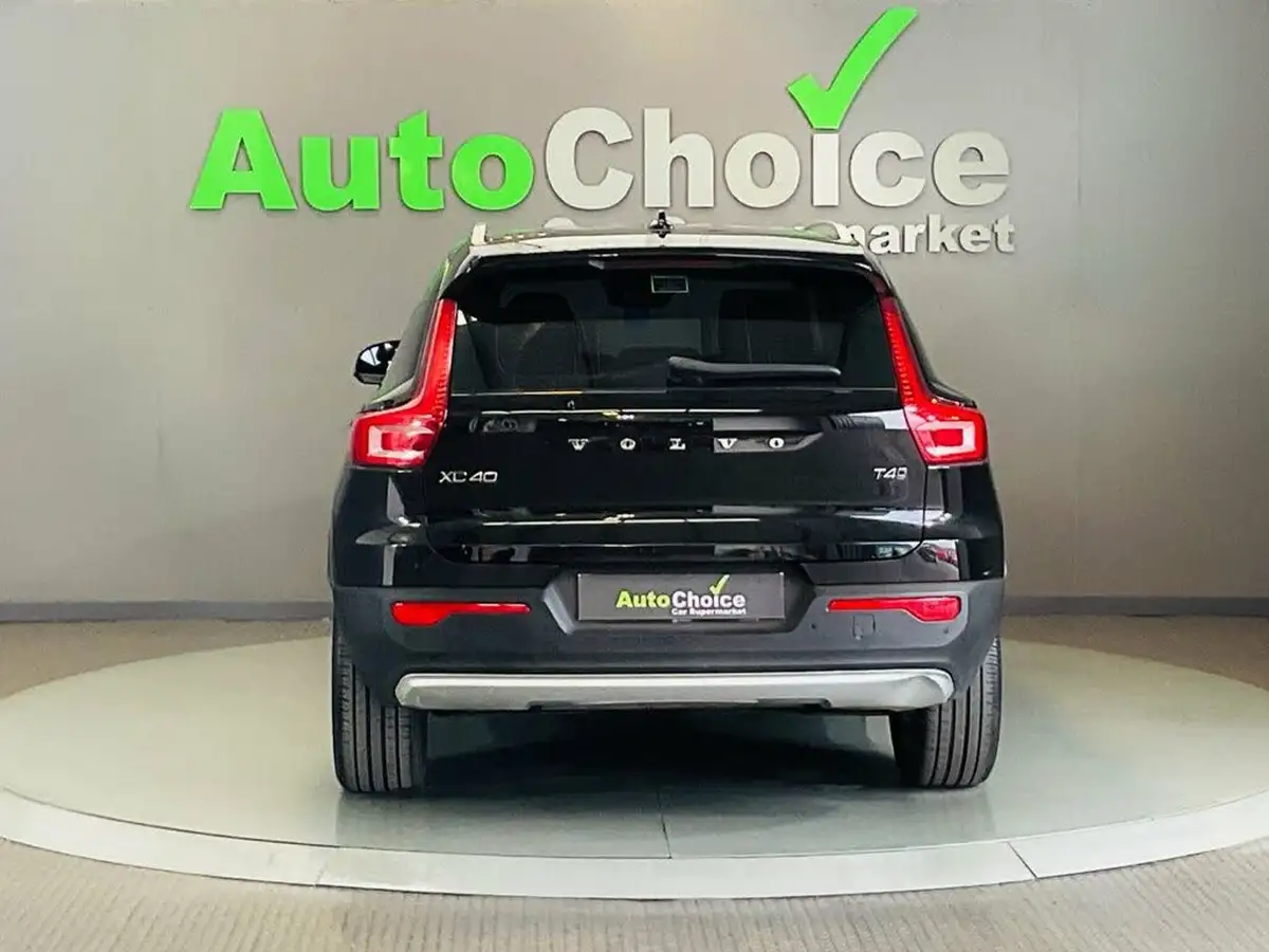 2019-volvo-xc40-20-t4-momentum-awd-big-13