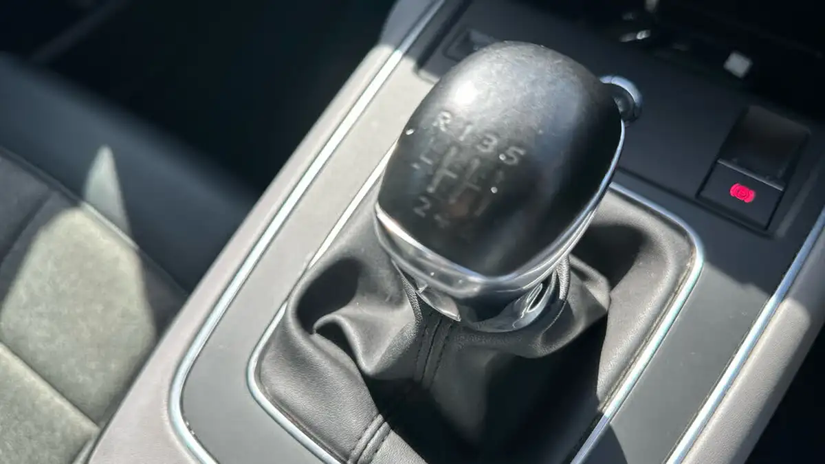 2021-citroen-c5-aircross-12-puretech-shine-big-19