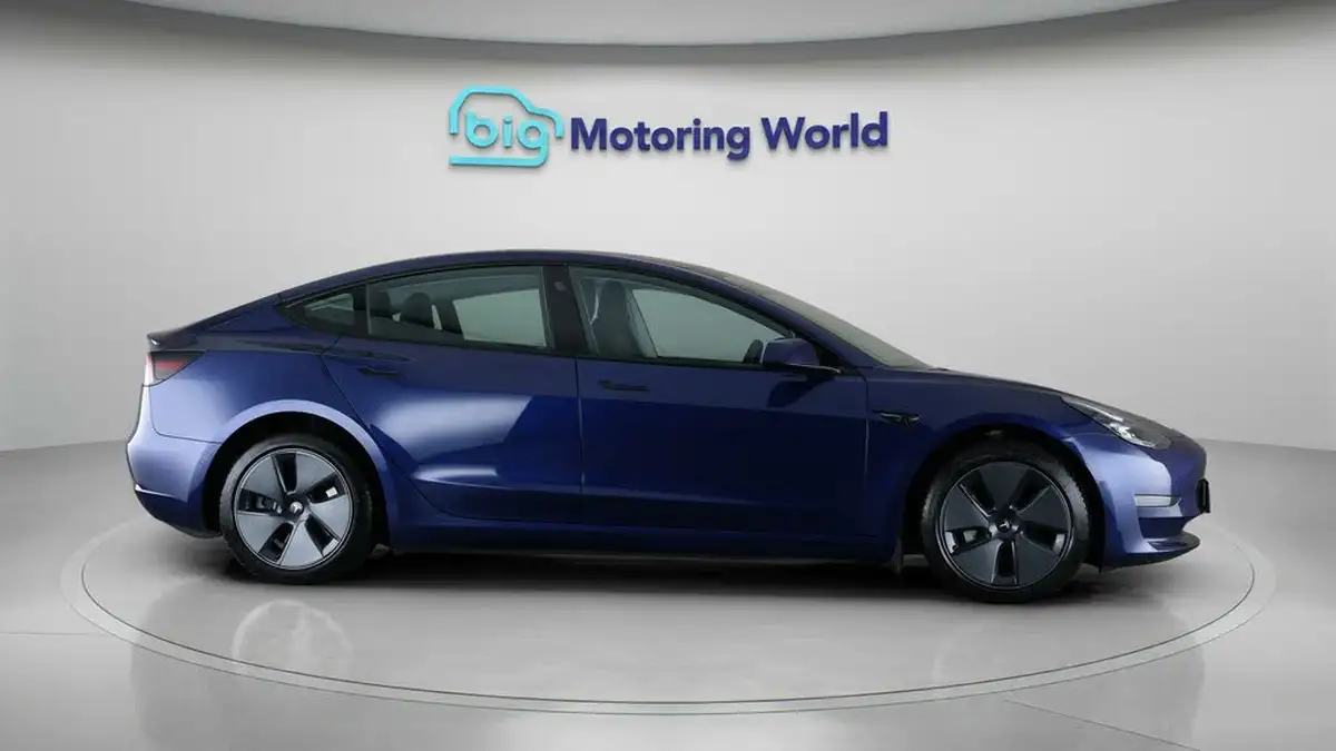 2021-tesla-model-3-e-long-range-awd-big-8