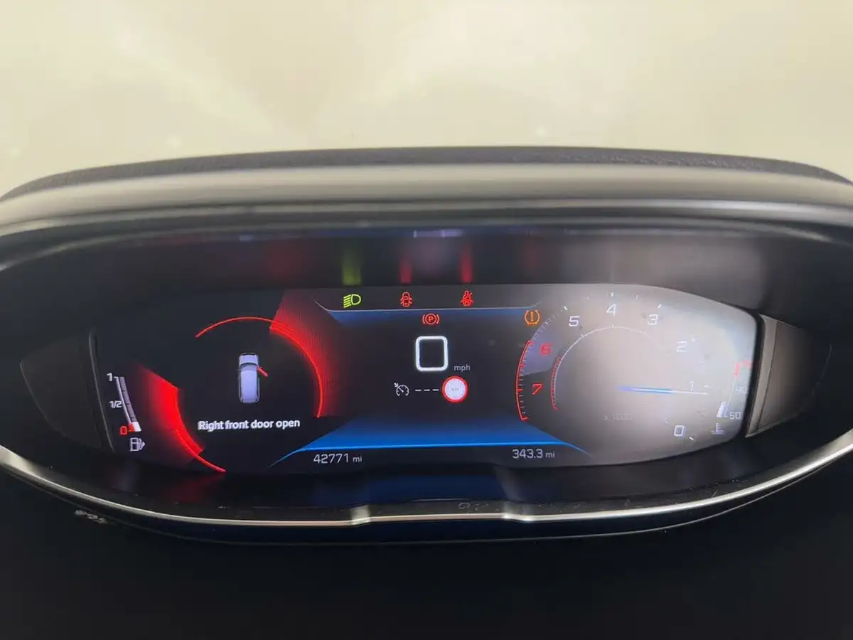 2021-peugeot-5008-suv-12-puretech-allure-big-34