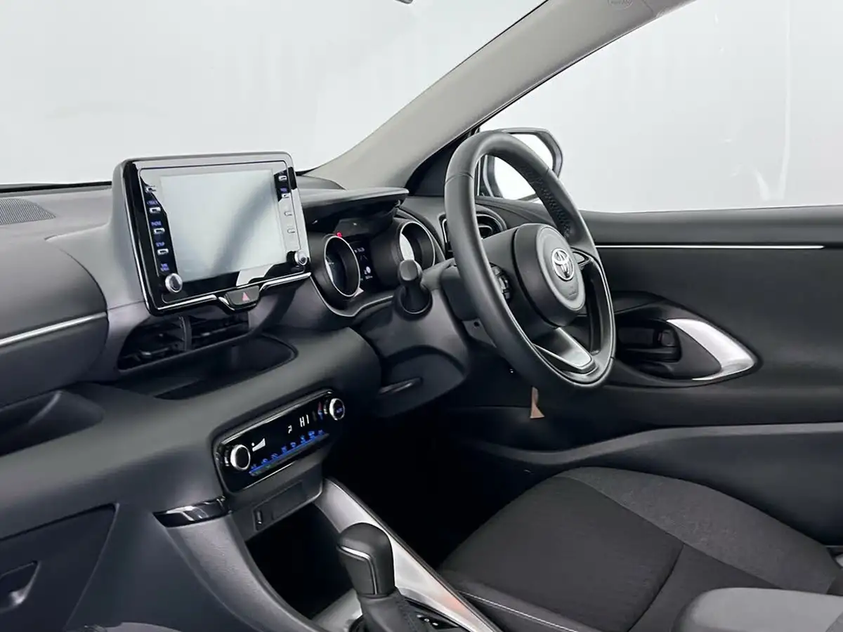 2022-toyota-yaris-15-vvt-i-design-big-19