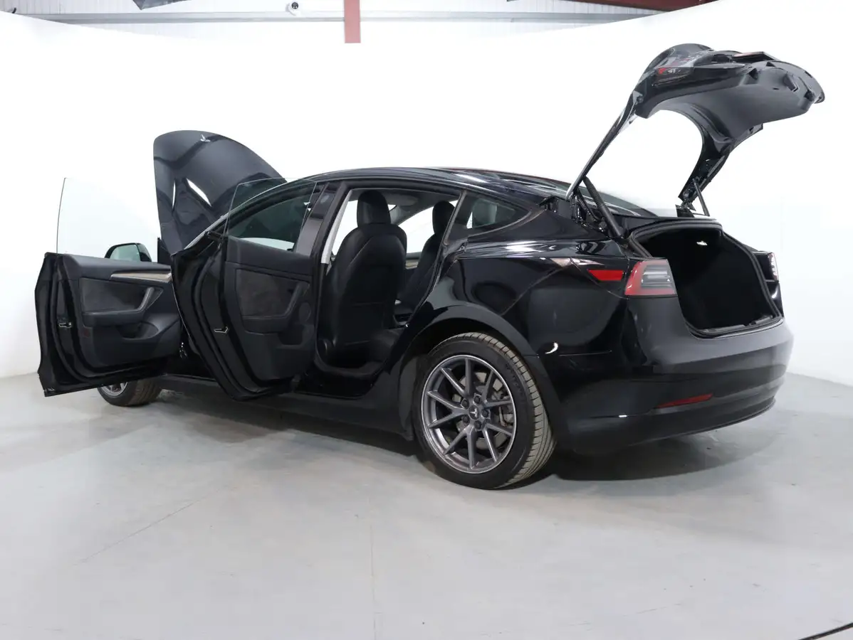 2022-tesla-model-3-e-long-range-big-46