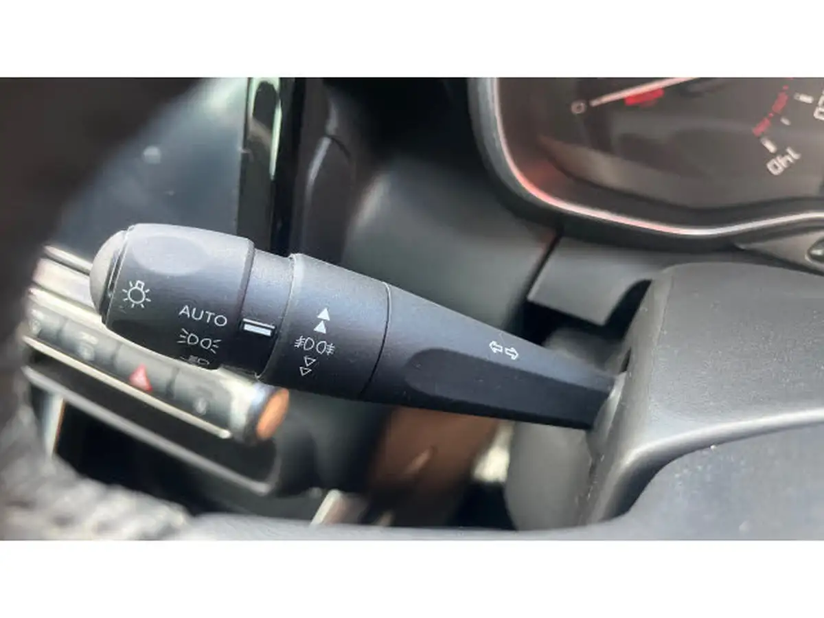 2023-citroen-c3-aircross-12-puretech-shine-110ps-big-30