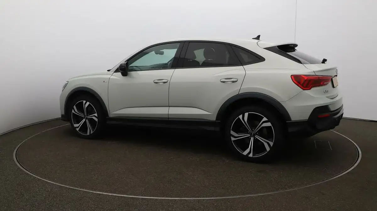 2020-audi-q3-20-45-tfsi-edition-1-sportback-big-47