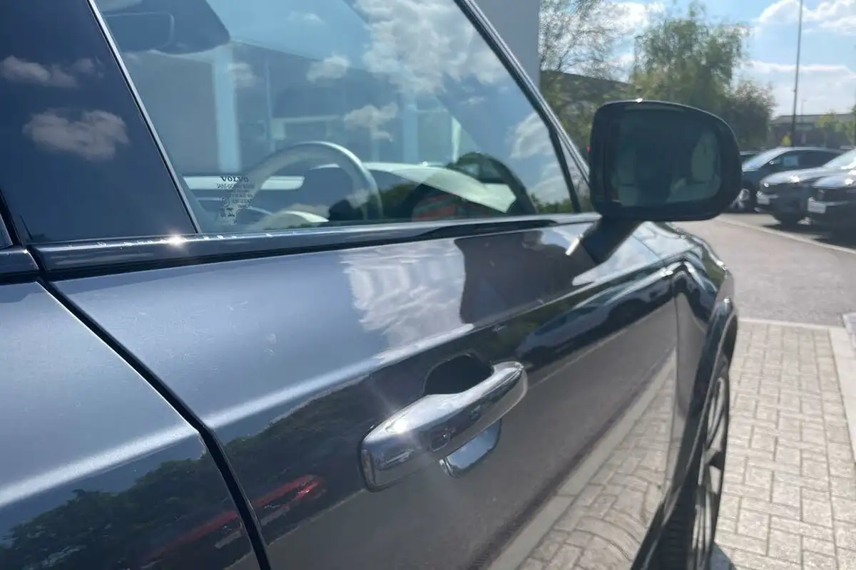 2024-volvo-xc90-20-t8-plus-big-17