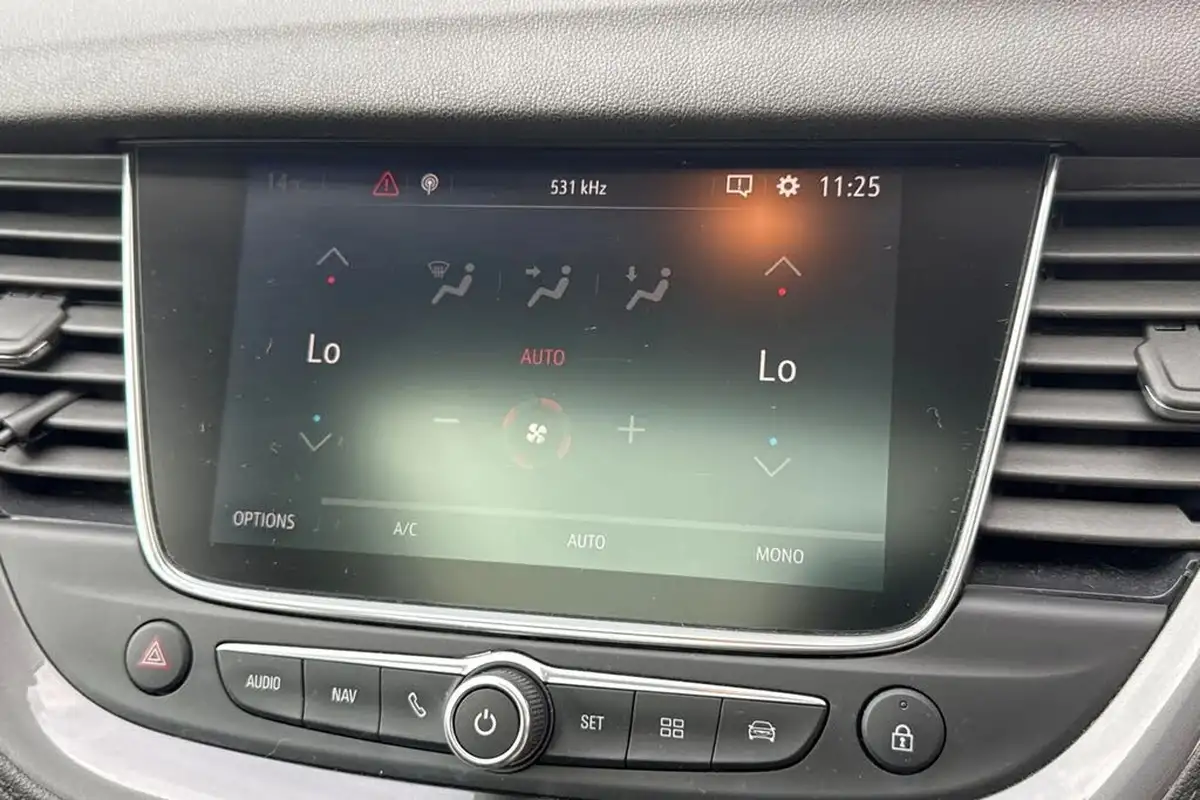 2018-vauxhall-grandland-x-12-elite-nav-132ps-big-21