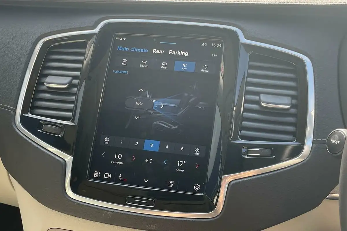 2024-volvo-xc90-20-t8-plus-big-41
