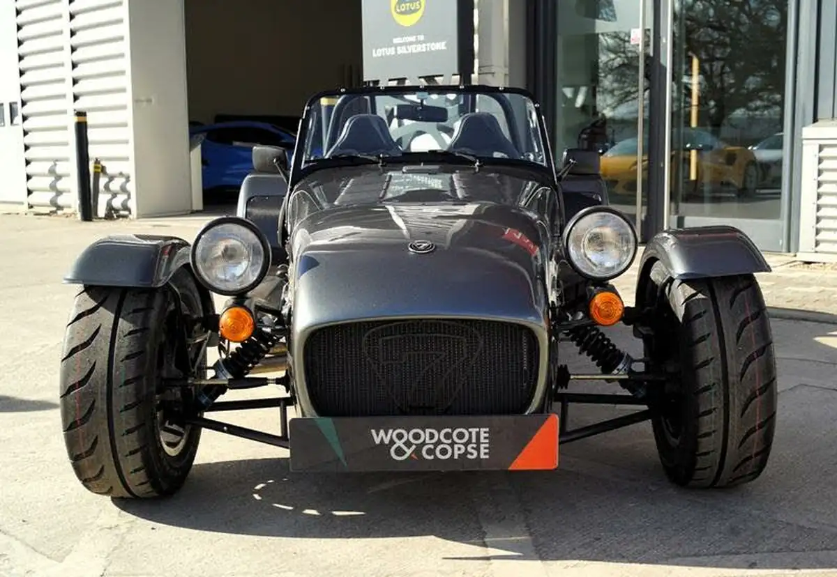2016-caterham-seven-big-2