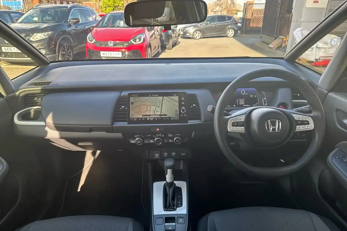 2024-honda-jazz-15-i-mmd-elegance-big-9