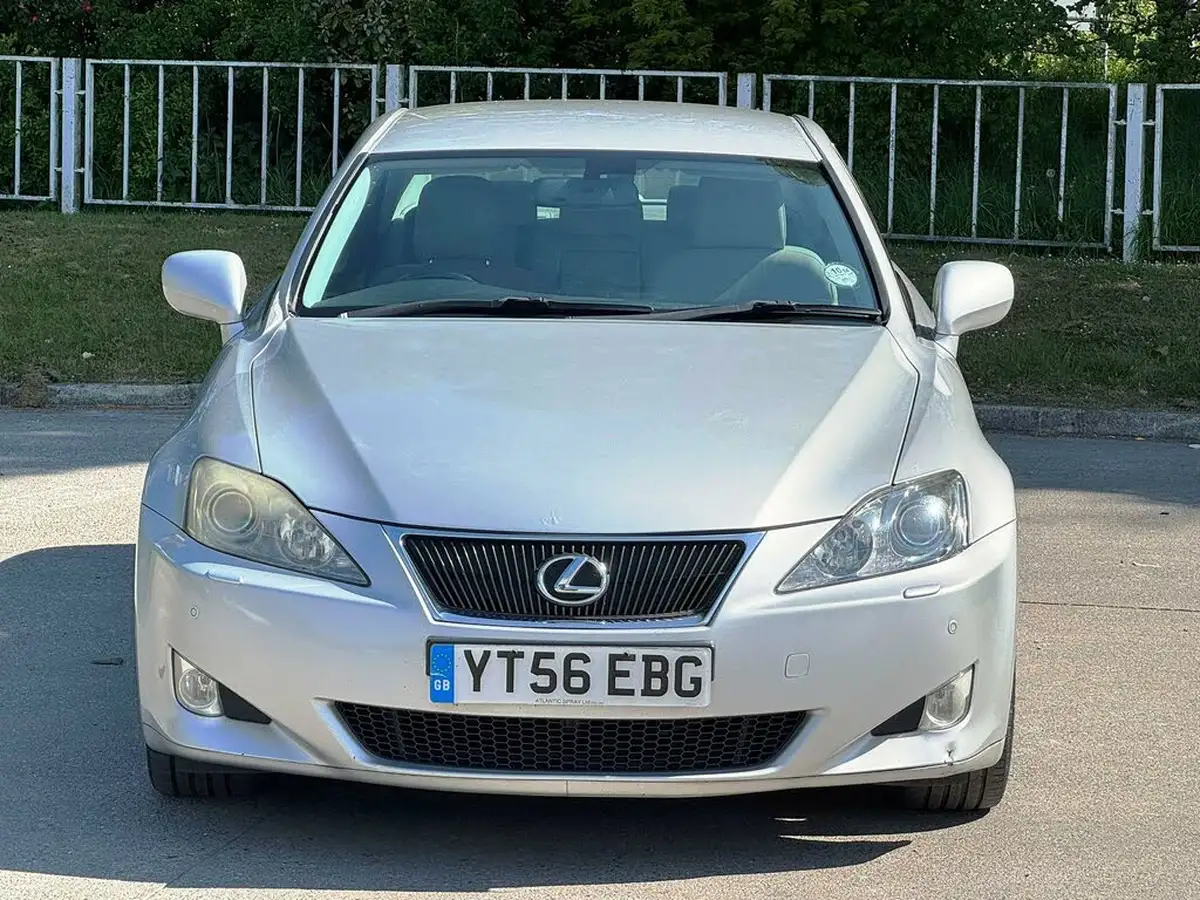 2006-lexus-is-250-25-se-l-auto-big-3