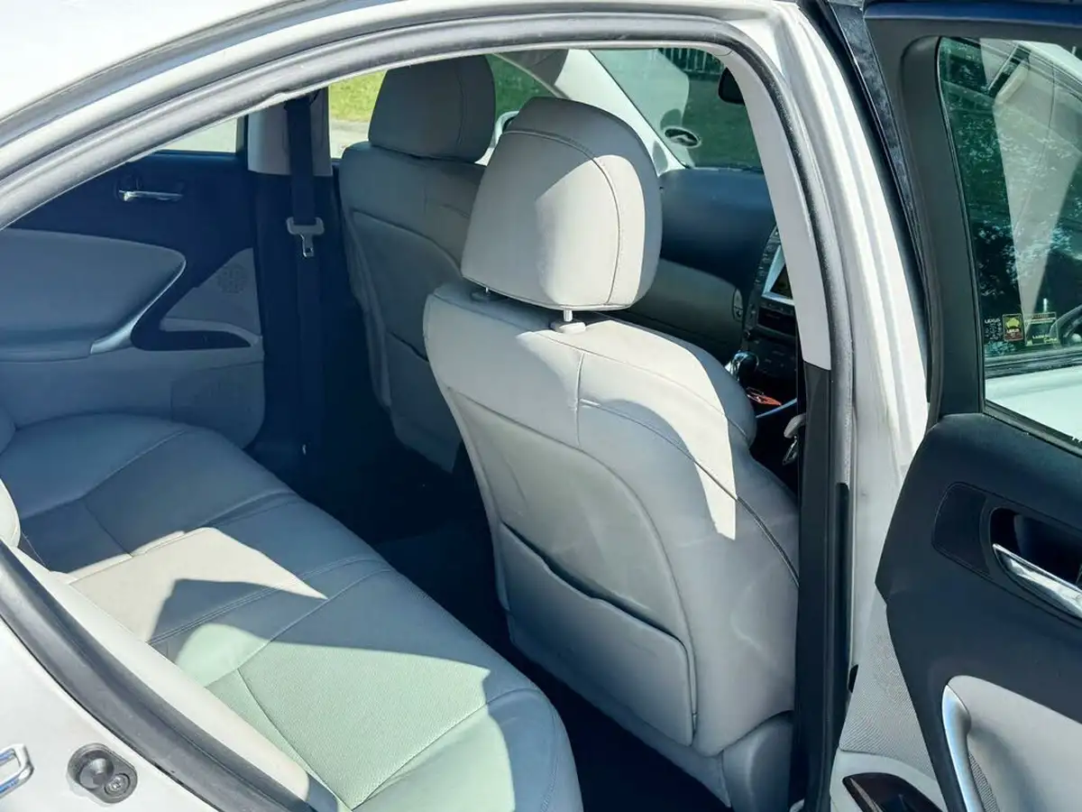 2006-lexus-is-250-25-se-l-auto-big-31
