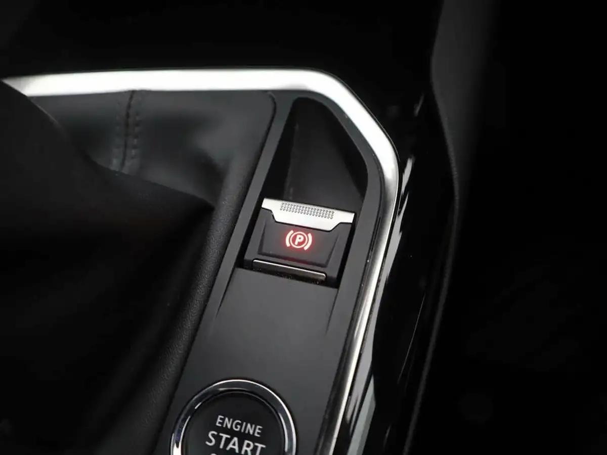 2022-peugeot-5008-suv-15-bluehdi-allure-premium-big-32