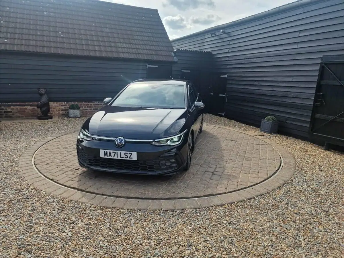 2021-volkswagen-golf-20tdi-gtd-big-24