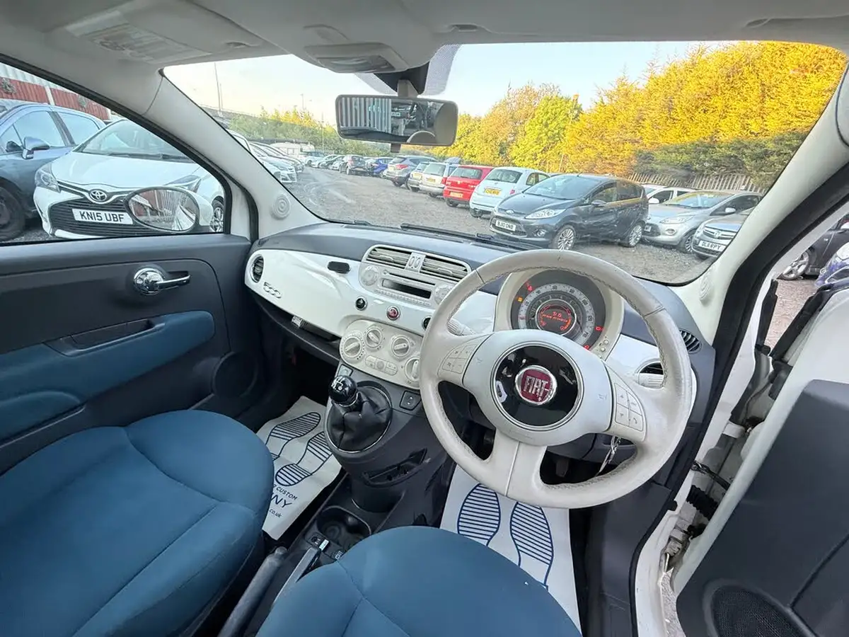 2011-fiat-500-12-lounge-big-23
