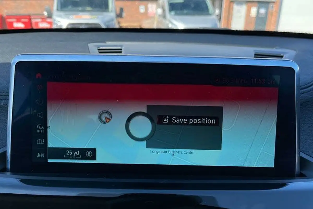 2021-bmw-x1-20-sdrive20i-xline-big-23
