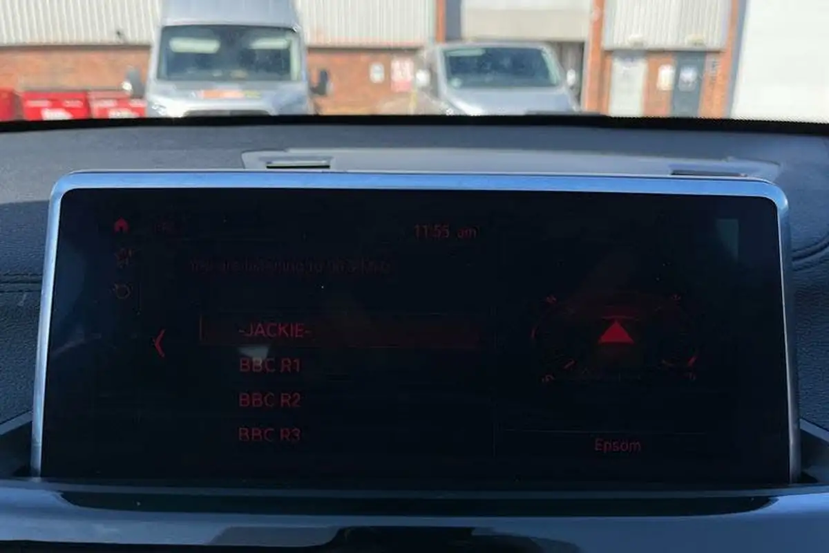 2021-bmw-x1-20-sdrive20i-xline-big-27
