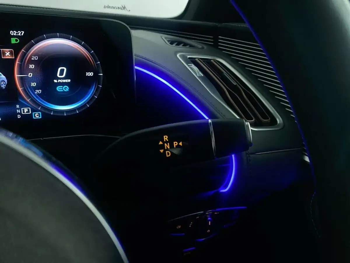 2022-mercedes-benz-eqc-e-eqc-400-amg-line-premium-big-20