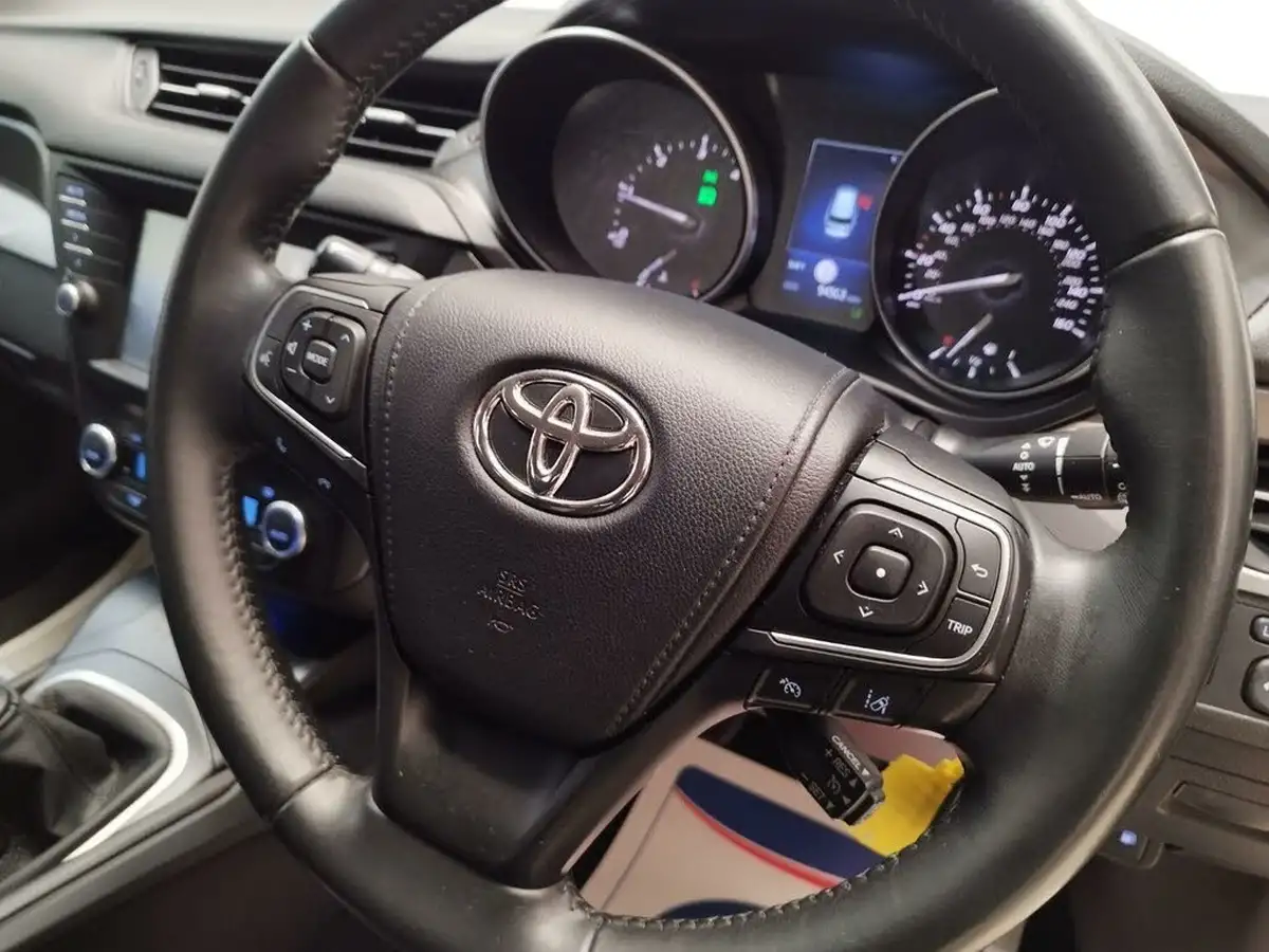 2015-toyota-avensis-16d-4d-business-edition-touring-sports-5d-big-13