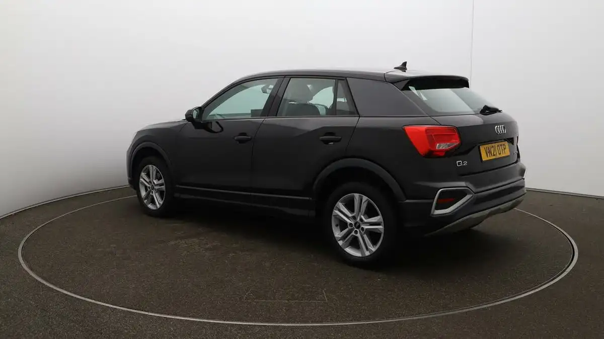 2021-audi-q2-10-30-tfsi-sport-big-61