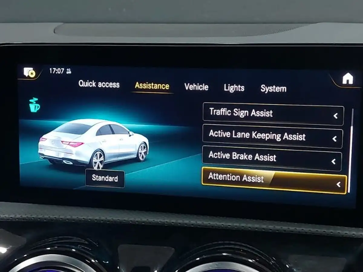 2022-mercedes-benz-cla-big-13