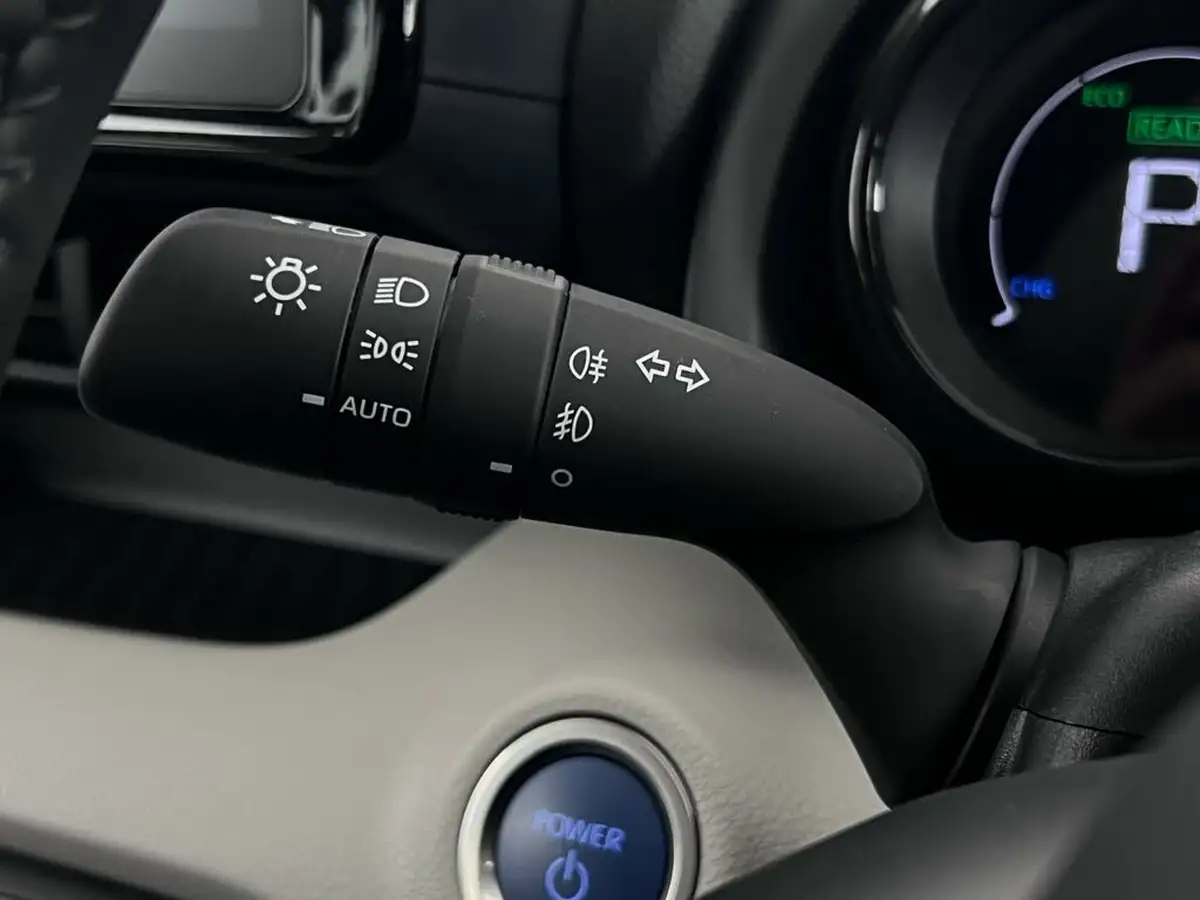 2022-toyota-yaris-15-vvt-i-excel-big-20