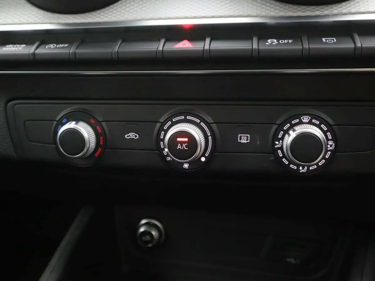 2021-audi-q2-20-30-tdi-technik-s-tronic-big-17